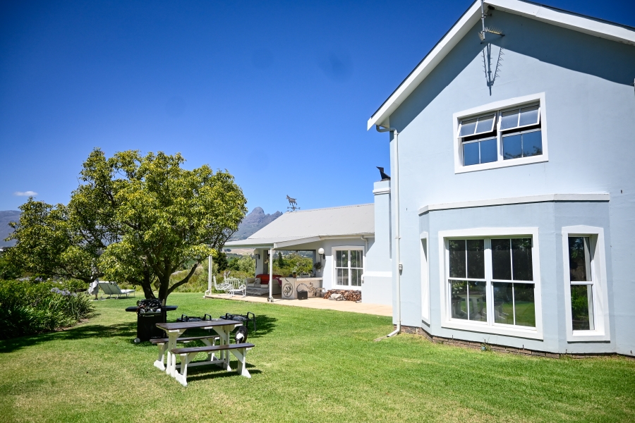 4 Bedroom Property for Sale in Raithby Western Cape